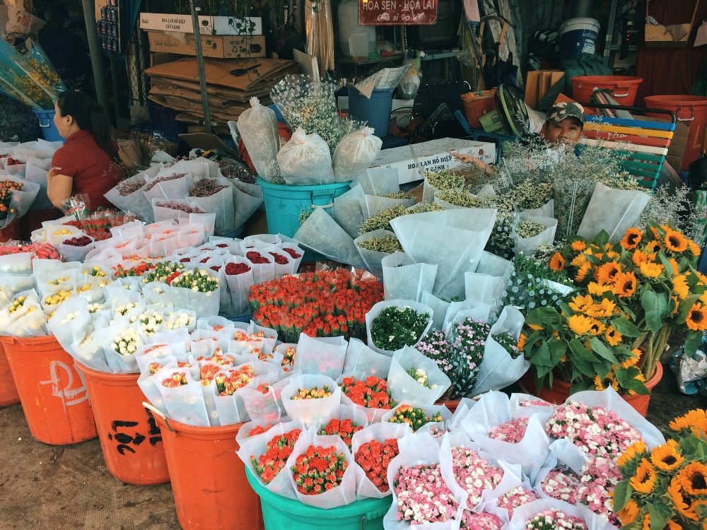 Chợ đầu mối hoa tươi