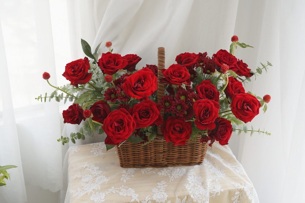 Lời tâm tình ý nghĩa khi tặng giỏ hoa hồng đỏ tặng sinh nhật mẹ