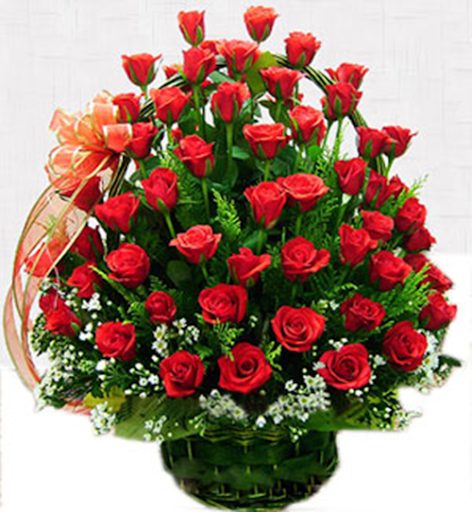 Giỏ hoa hồng đỏ Ecuador 14 bông mix baby tặng sinh nhật ý nghĩa