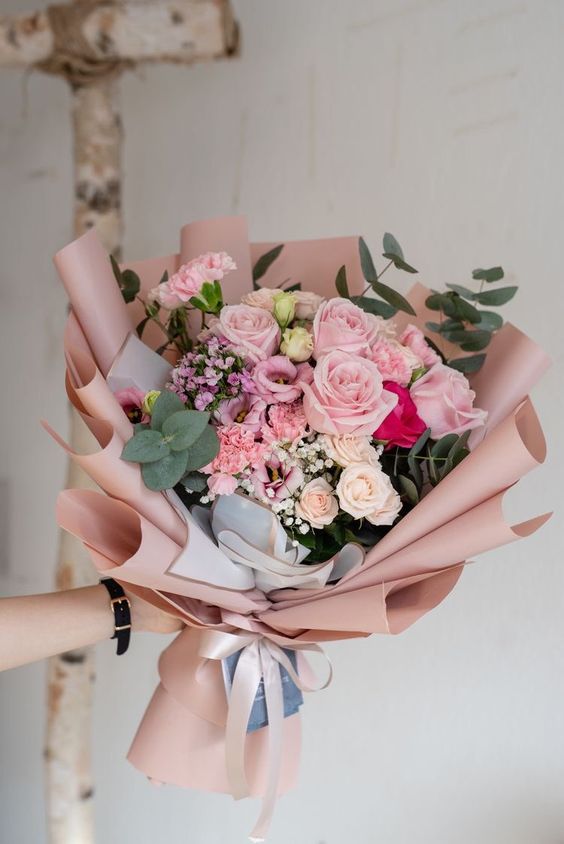 Gói giấy cho bó hoa tone hồng bé bé xinh xinh